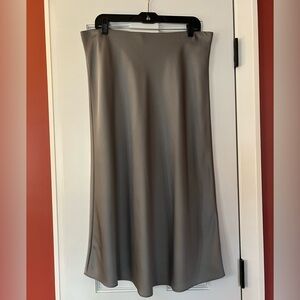 J. CREW GWYNETH SLIP SKIRT  L